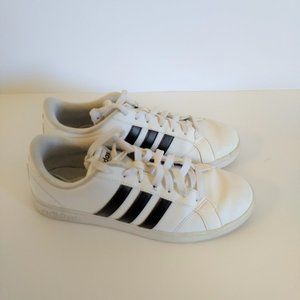 Adidas  Baseline Fashion Sneaker Womens US 7 Shoes